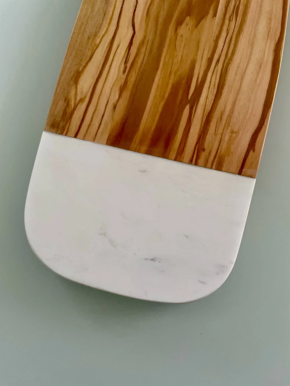 Williams Sonoma - Olivewood & White Marble Rectangular Cheese Board